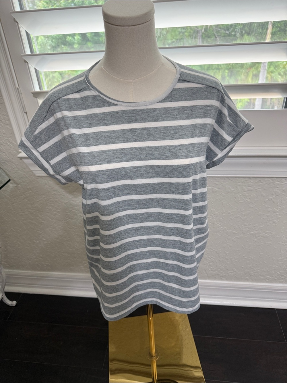 SHEIN Gray & White Striped Short Sleeve Tee